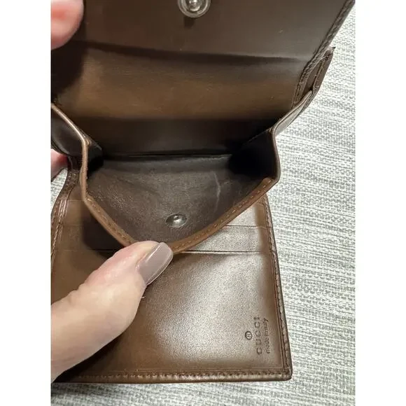 Pre-Love Gucci Bi-Fold Wallet in Classic Beige and Brown GG Canvas and Leather - Picture 3 of 9